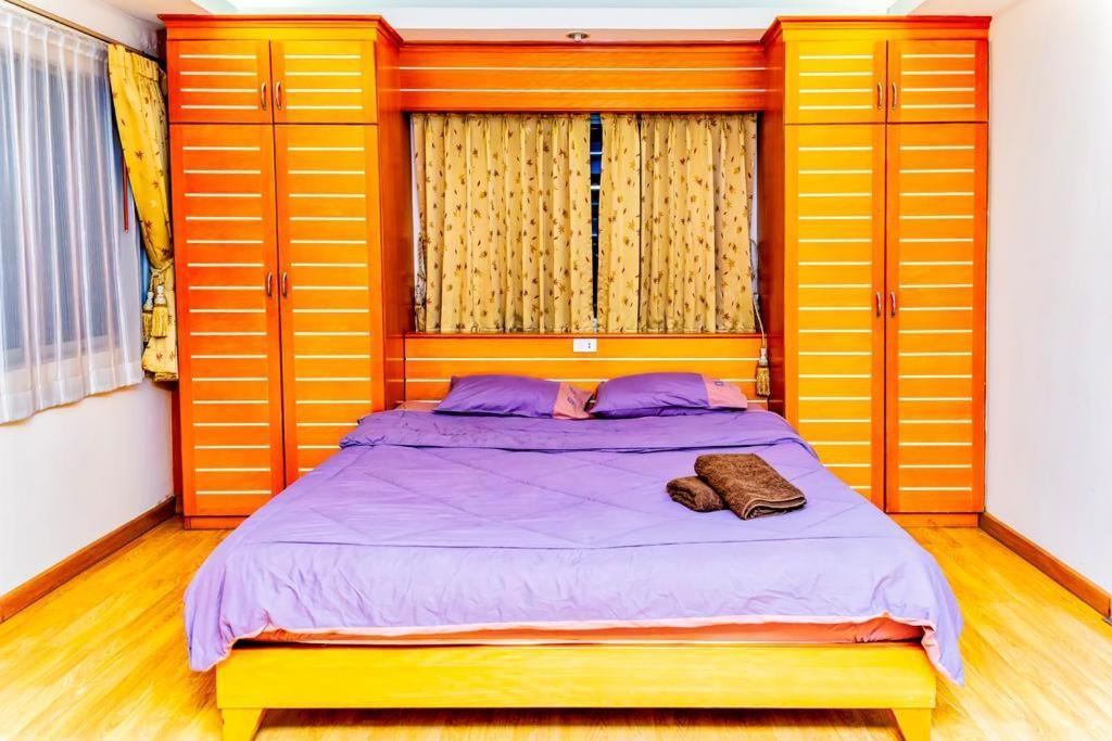 Jolly Guesthouse & Restaurant Pattaya Ngoại thất bức ảnh