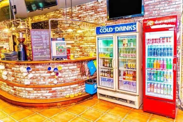 Jolly Guesthouse & Restaurant Pattaya Ngoại thất bức ảnh