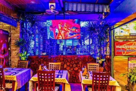 Jolly Guesthouse & Restaurant Pattaya Ngoại thất bức ảnh