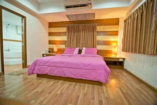 Jolly Guesthouse & Restaurant Pattaya Ngoại thất bức ảnh
